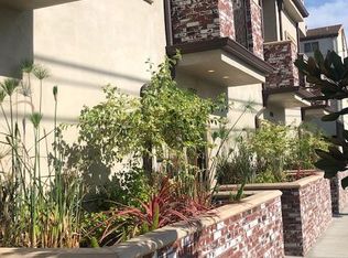 14955 Magnolia Blvd, Sherman Oaks, CA 91403
