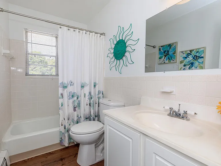 Parkview Apartments — Photo 14