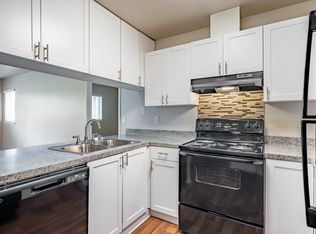 3232 Pine Rd APT A413, Bremerton, WA 98310