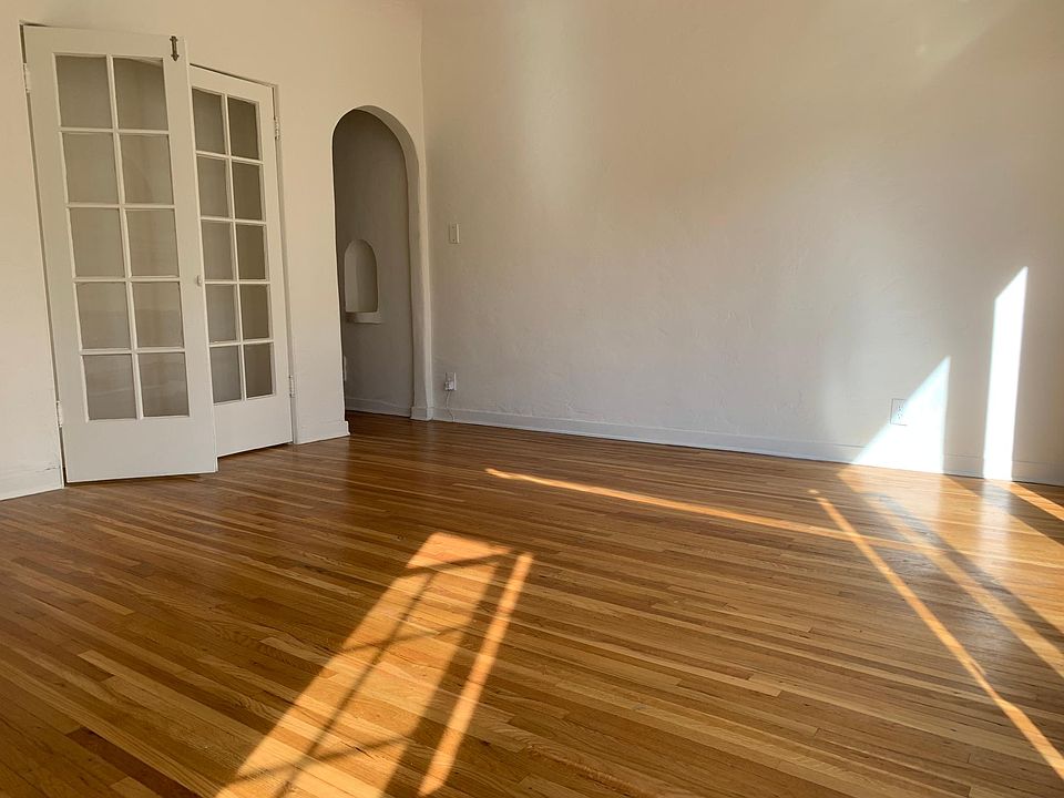 1st image of 448 N Sierra Bonita Ave #8
