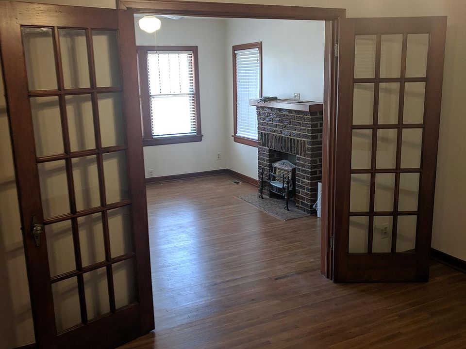 2nd image of 1056 N Porter Ave