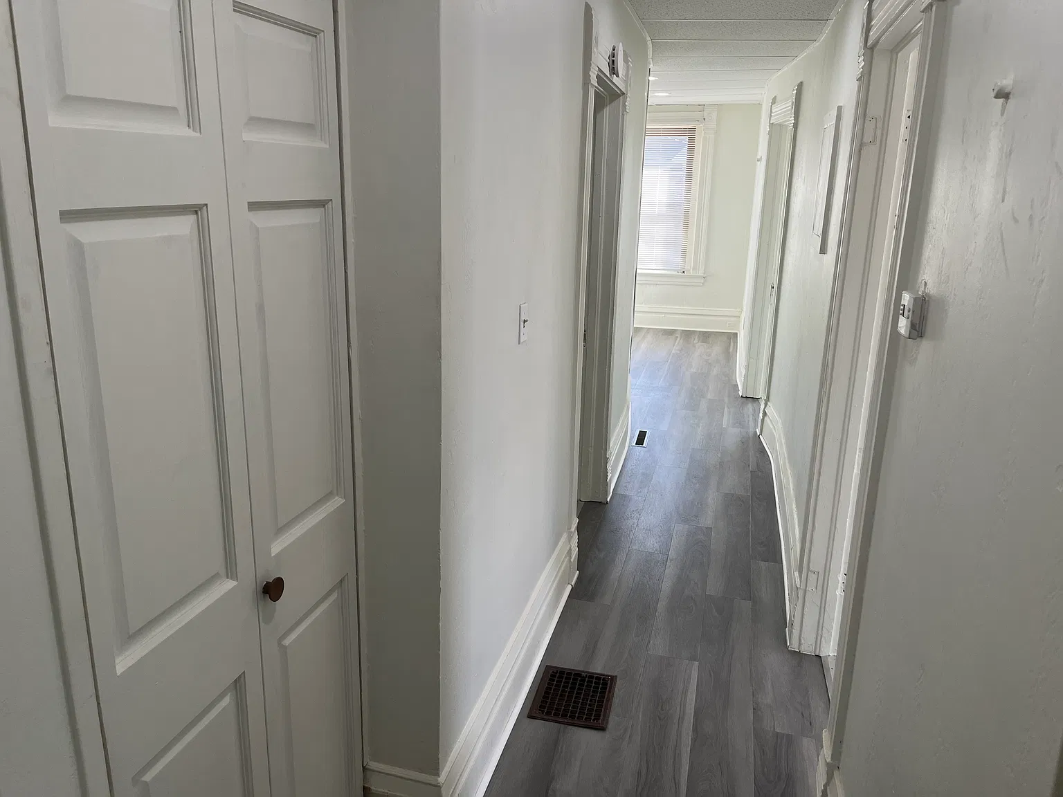 3 bed, 1500 sqft, $1,100 — Photo 1