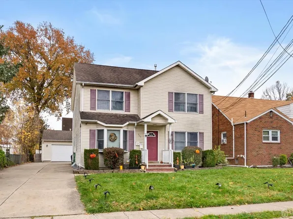 966 Newton St, North Brunswick, NJ 08902