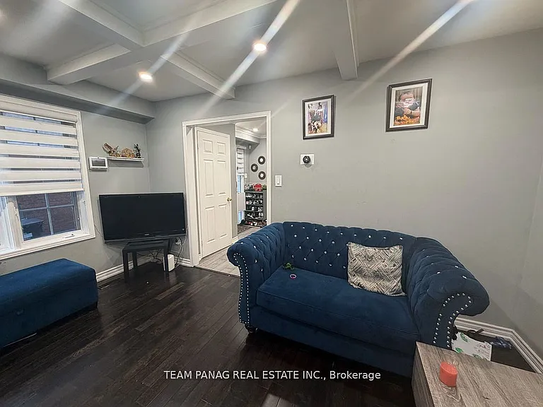 35 Hickorybush Ave — Photo 4