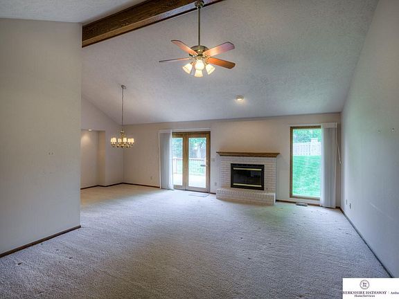 5th image of 2609 N 132nd Ave