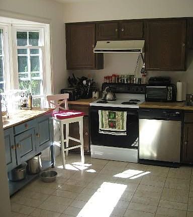2nd image of 4422 Holly Ave