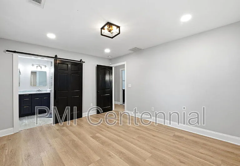 562 Gary Rd NW — Photo 21