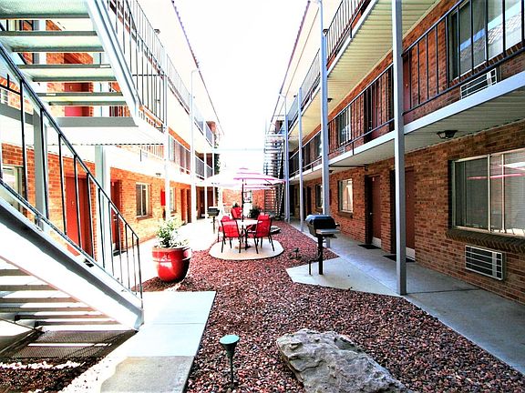3rd image of 840 N Washington St APT 208