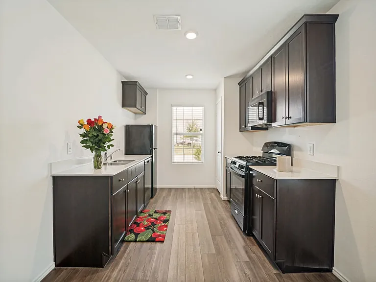 5735 Barbaro Dr — Photo 4