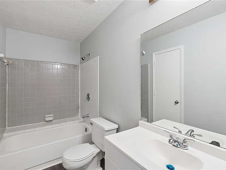 7055 Hania Dr — Photo 22
