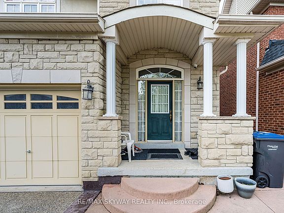 4th image of 18 Long Meadow Rd