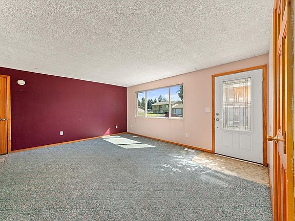 5th image of 4605 N Darin Rd