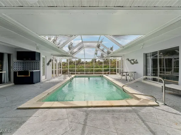 2084 Coral Point Dr, Cape Coral, FL 33990