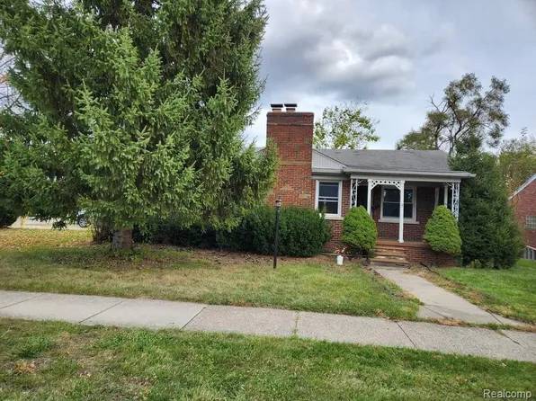 32850 Garfield Rd, Fraser, MI 48026