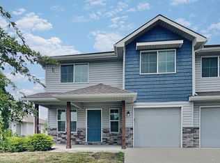 109 SW Marigold St, Blue Springs, MO 64014