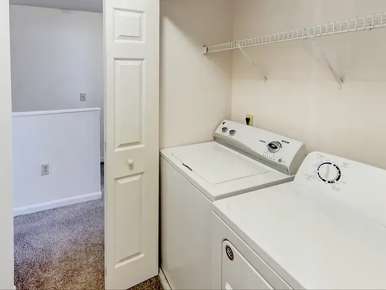 Walnut Creek Apartments — Photo 6