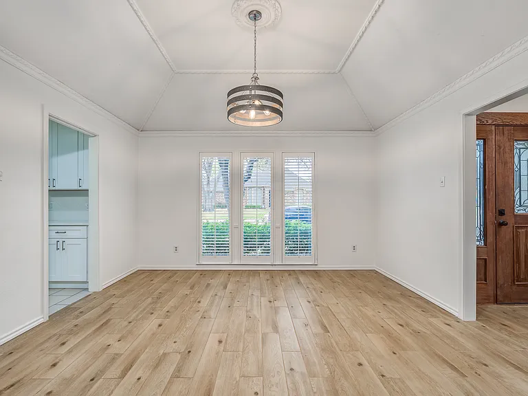 9922 Hickory Xing — Photo 7