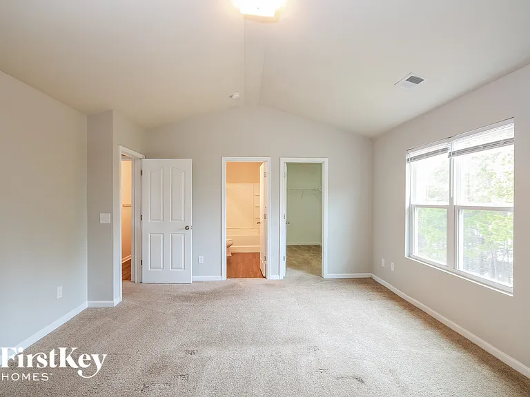 513 Ellingsworth Ln — Photo 8