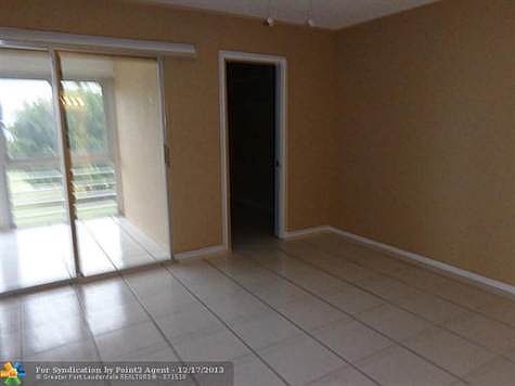 5th image of 2058 Lyndhurst N #2058