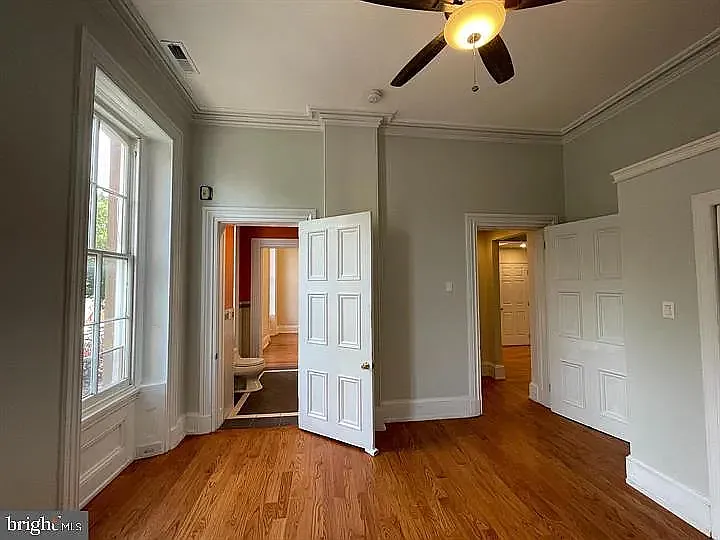 318 Bainbridge St #A — Photo 12