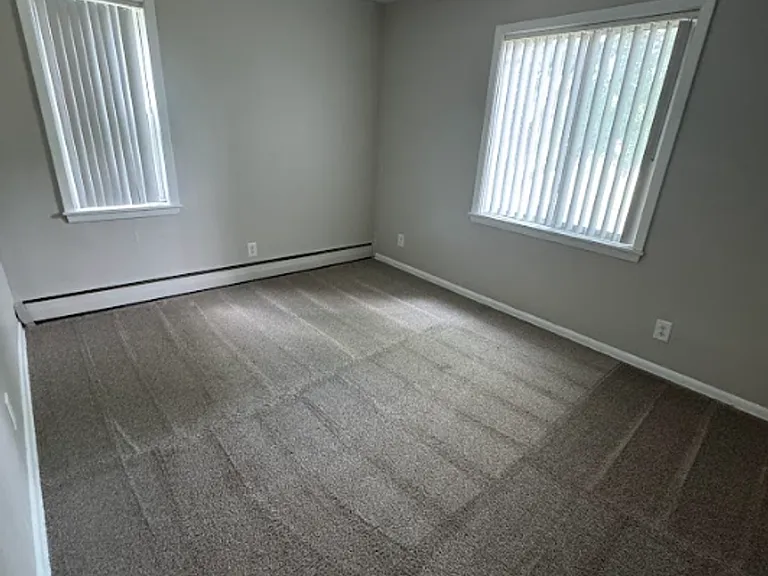 6425 Beard Ave N — Photo 7