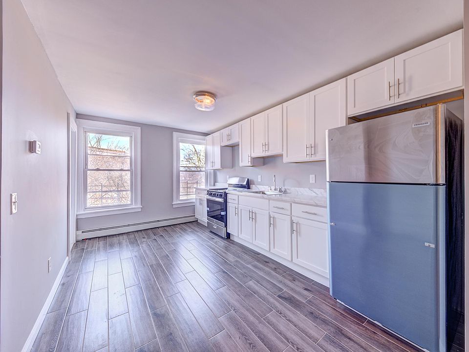 1st image of 164 Broadway Unit 3