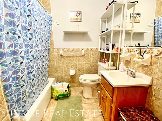 Rented by Sunrise Real Estate | media 20