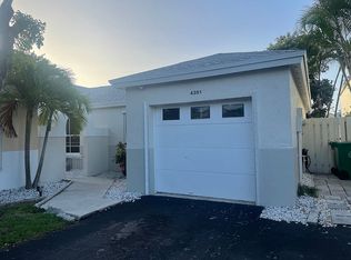 4351 SW 72nd Way, Davie, FL 33314