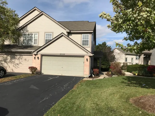 2320 College Green Dr, Elgin, IL 60123