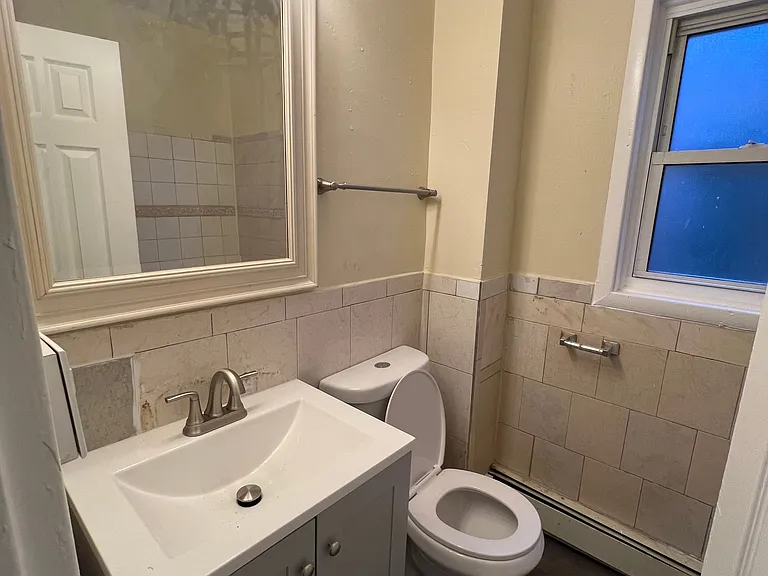 510 W Hanover St — Photo 11