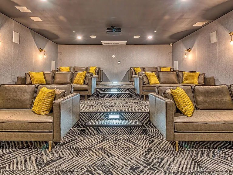 G8 Screening Room