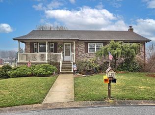 7 Graybill Ct, Hanover, PA 17331