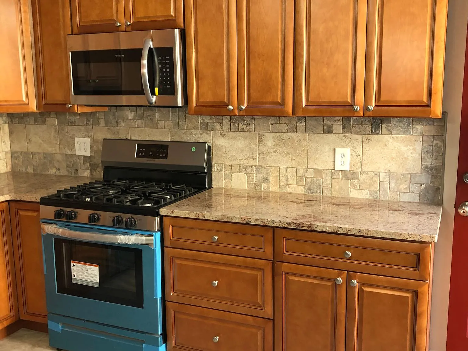 2 bed, 1000 sqft, $2,450 — Photo 1