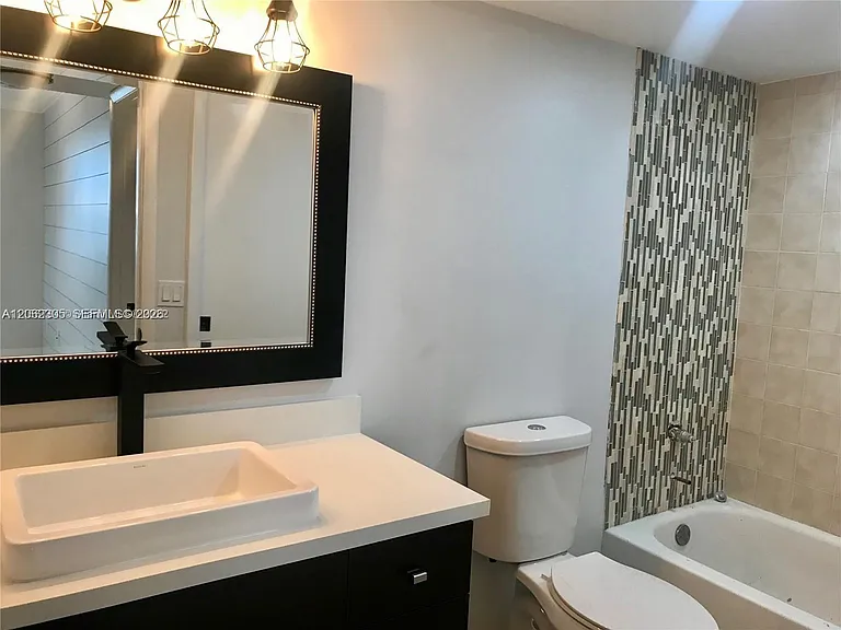 8205 SW 152nd Ave #FPH3 — Photo 9