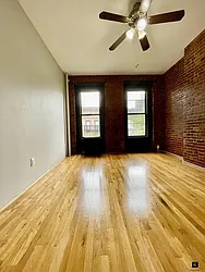 Rented by R New York