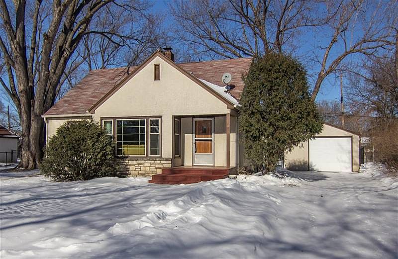 1st image of 789 Sandhurst Dr W