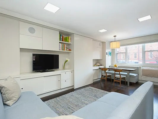 Sold by Sotheby's International Realty | media 33