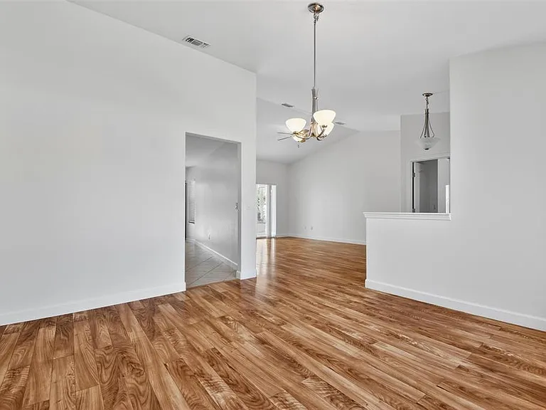 231 Wellington Dr — Photo 19