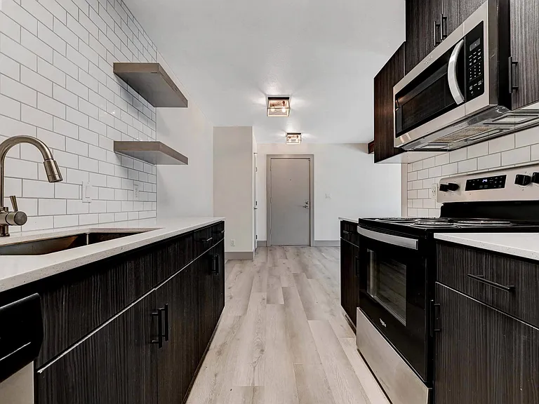 Namaste Apartments — Photo 11