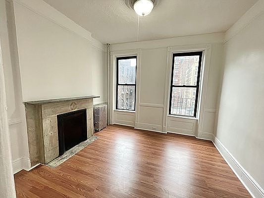 1st image of 440 10th Ave APT 5FN