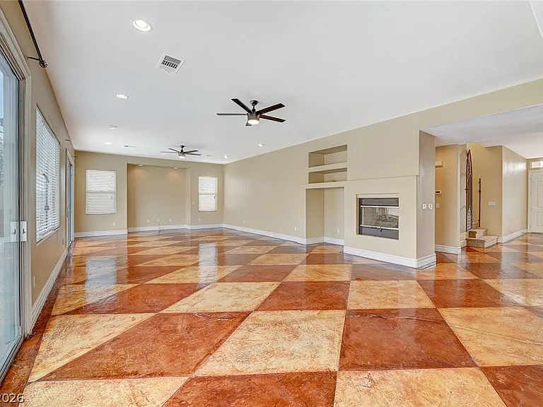 9462 Castillana Ct — Photo 4