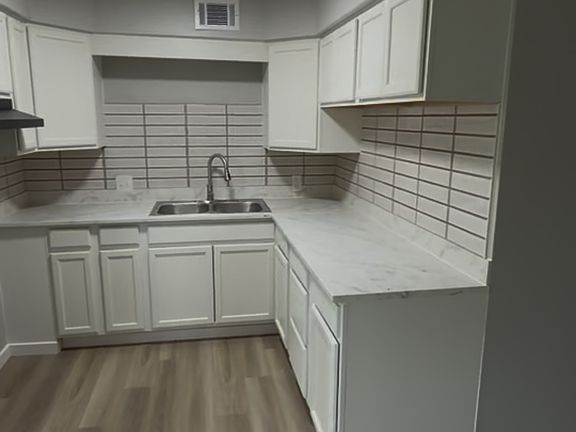 2nd image of 325 W I St APT D