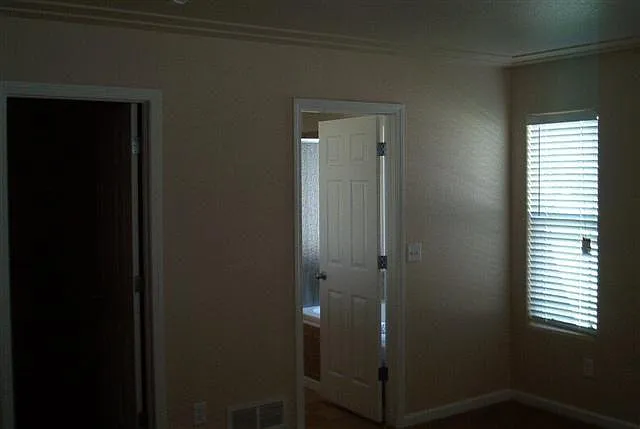 6900 Lee St — Photo 8