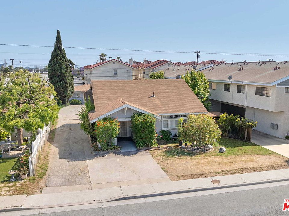 1st image of 1148 W 166th St