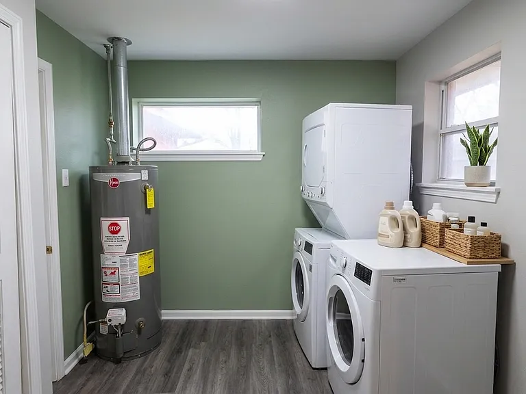 1608 River Oaks Dr — Photo 5
