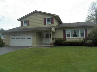 216 Brush Hollow Rd, Rochester, NY 14626