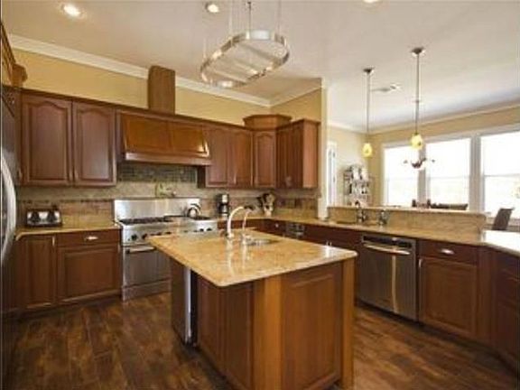 Gourmet Chef's Kitchen