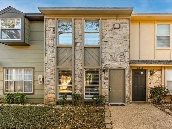 1355 S 11th St, Waco, TX 76706