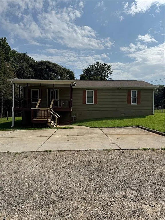 3 bed, 2.0 bath, 1400 sqft, $1,900 — Photo 2
