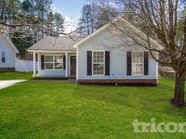 9408 Northwoods Forest Dr, Charlotte, NC 28214